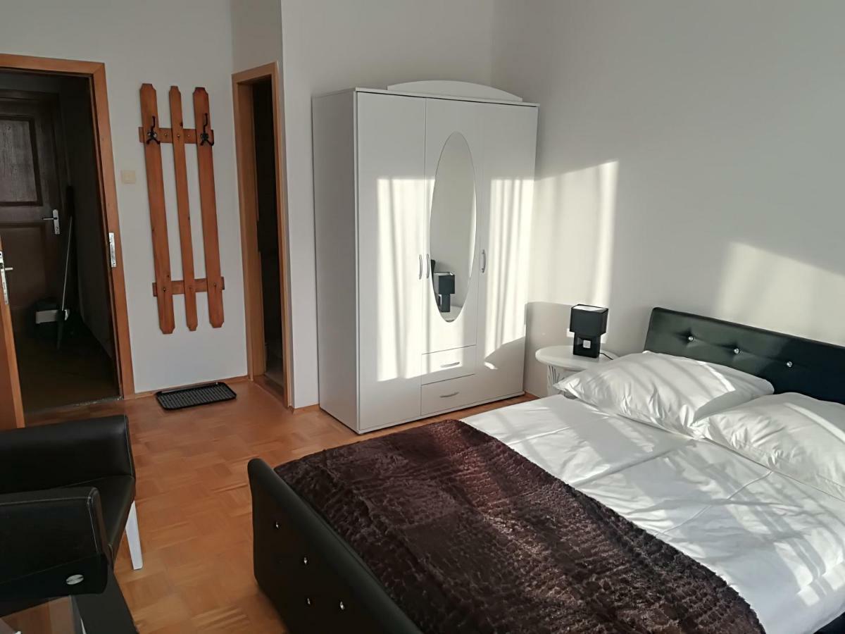 Privatzimmer Dimitrova Ulrichsberg Exteriér fotografie
